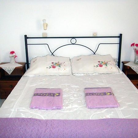Merryland Studios & Apartments Kremastí Quarto foto