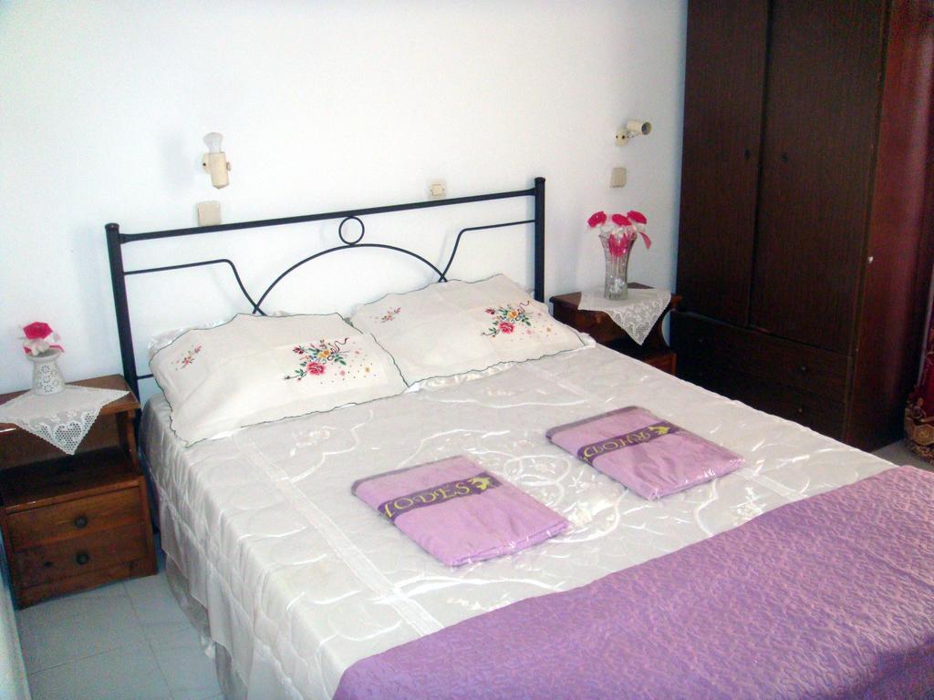 Merryland Studios & Apartments Kremastí Quarto foto